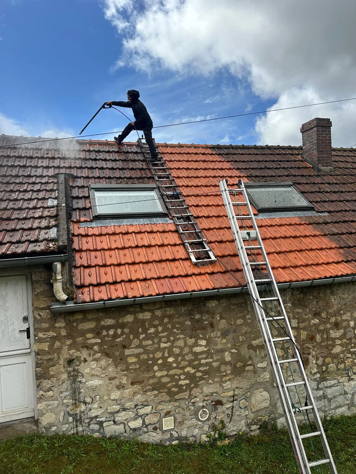 Nettoyage démoussage toiture 78